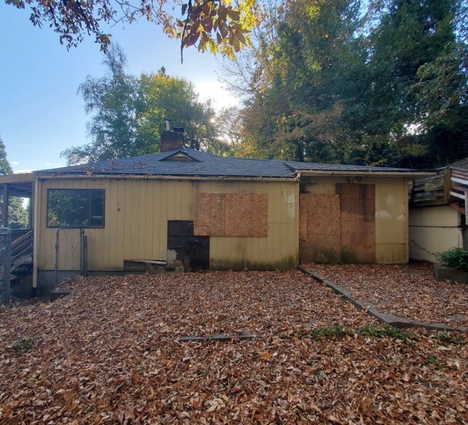 911 Allen Drive