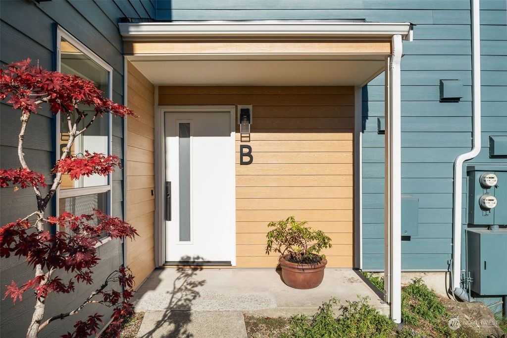 Photo of 8412 26th Avenue SW #B, Seattle, WA 98106 (MLS # 2308316)