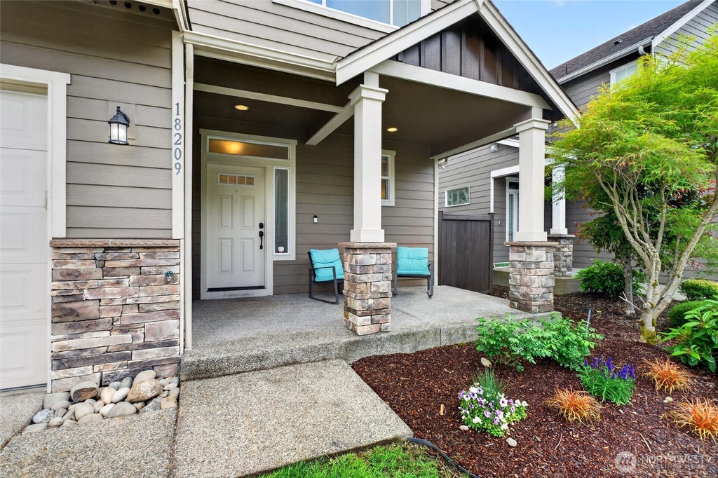 Photo of 18209 5th Avenue Ct E, Spanaway, WA 98387 (MLS # 2537523)