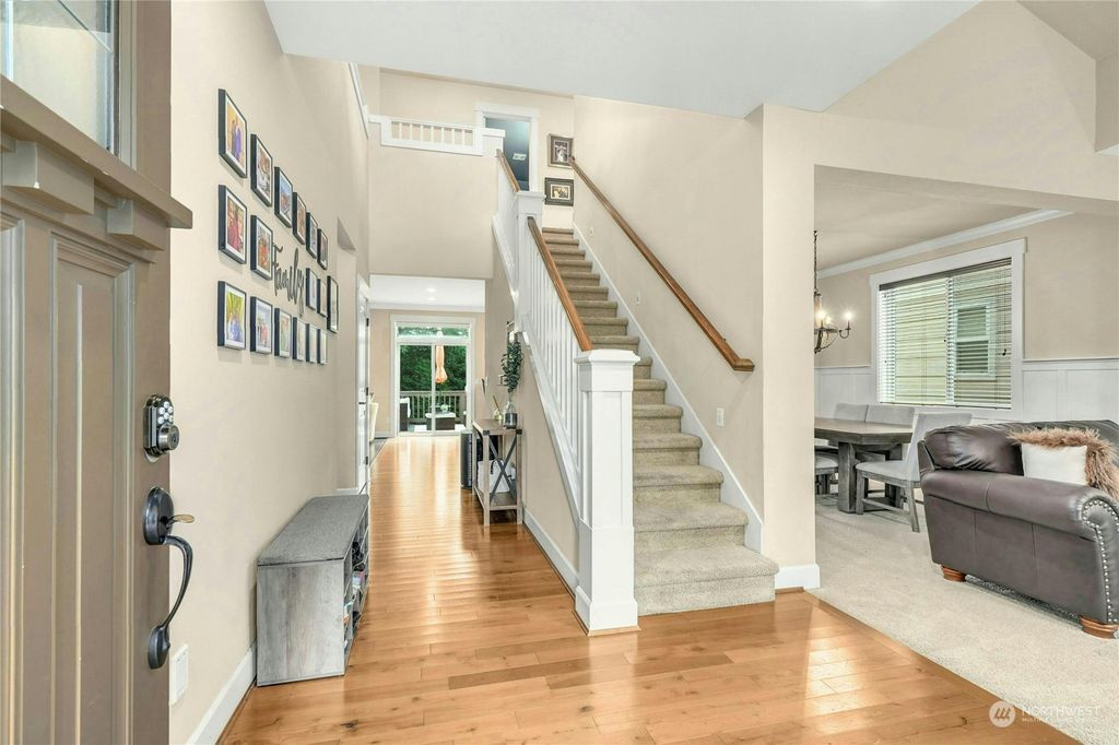 Photo of 1015 N 29th Street, Renton, WA 98056 (MLS # 2280584)