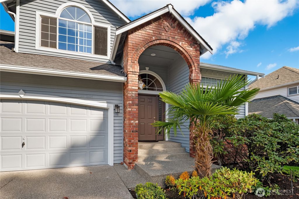 Photo of 1320 N 38 Street, Renton, WA 98056 (MLS # 2483056)