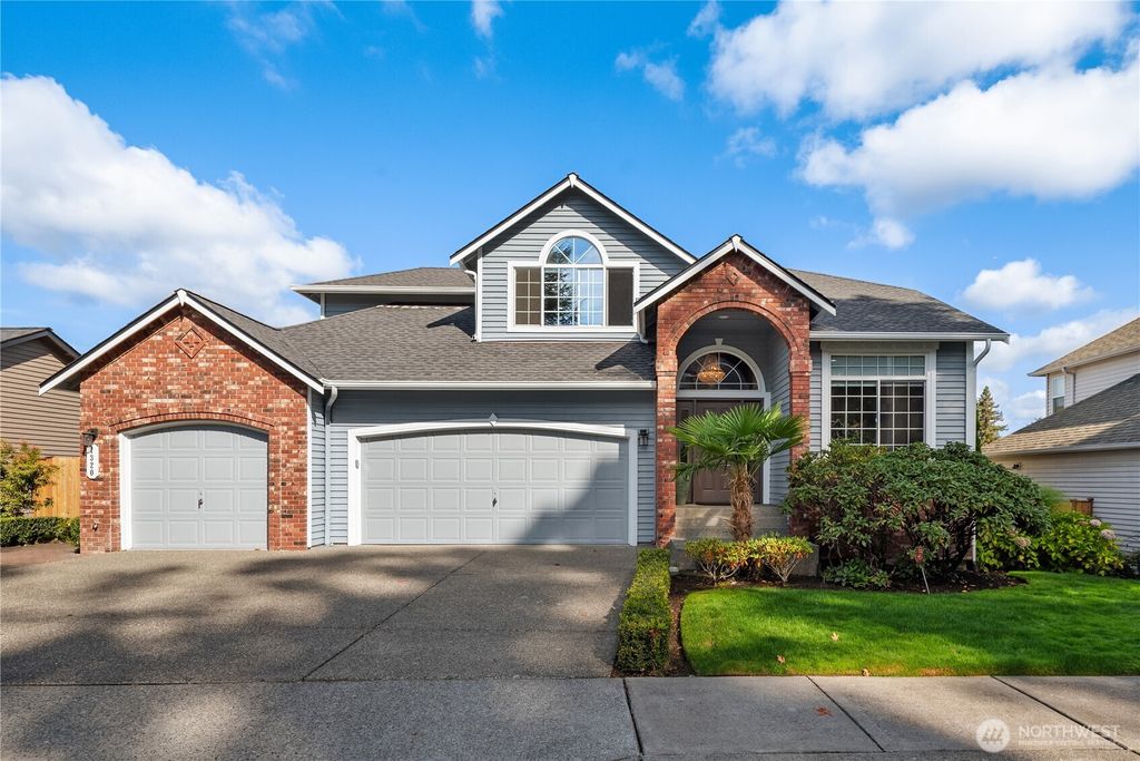 Photo of 1320 N 38 Street, Renton, WA 98056 (MLS # 2483056)