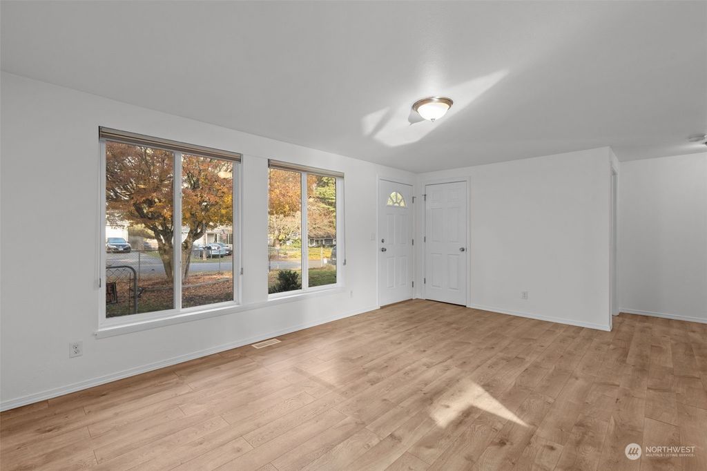 Photo of 12103 SE 161st Street, Renton, WA 98058 (MLS # 2179775)
