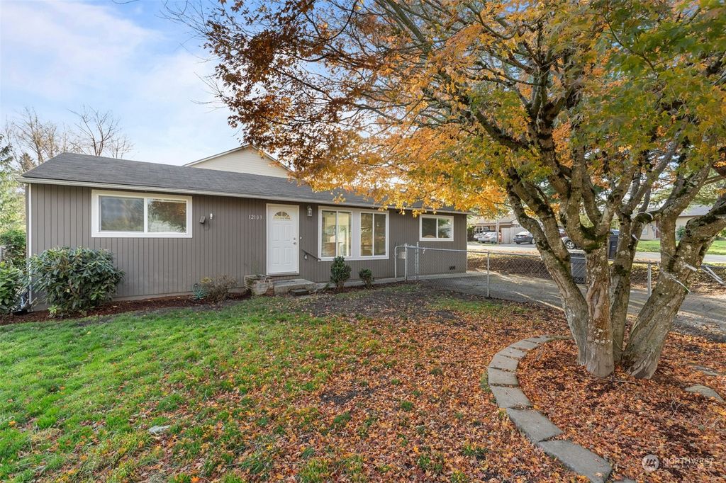 Photo of 12103 SE 161st Street, Renton, WA 98058 (MLS # 2179775)