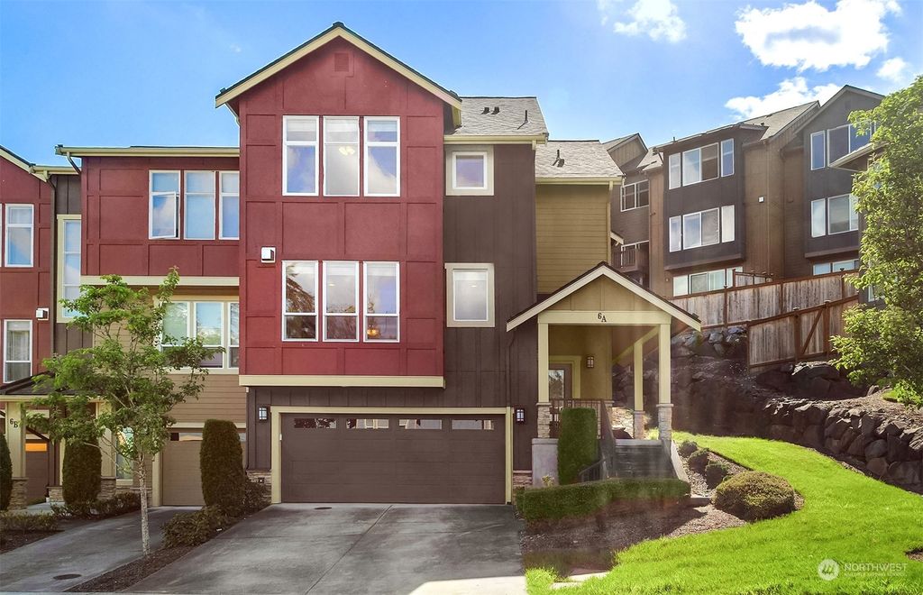 Photo of 900 228th Avenue NE #6A, Sammamish, WA 98074 (MLS # 2241468)