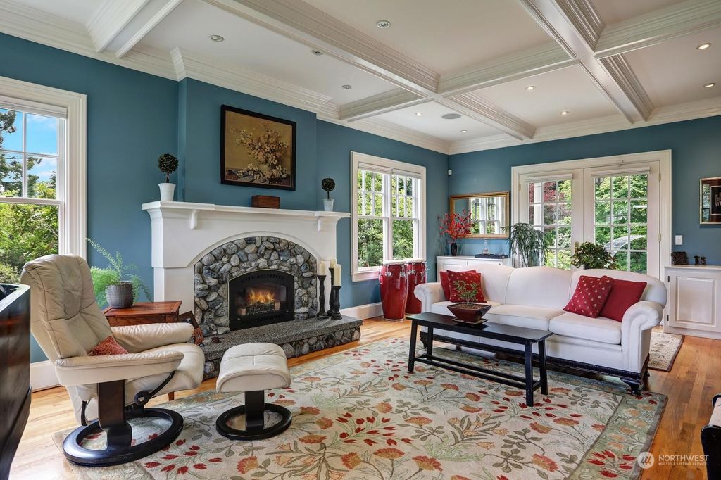 Photo of 7219 Soundview Drive, Edmonds, WA 98026 (MLS # 2127055)