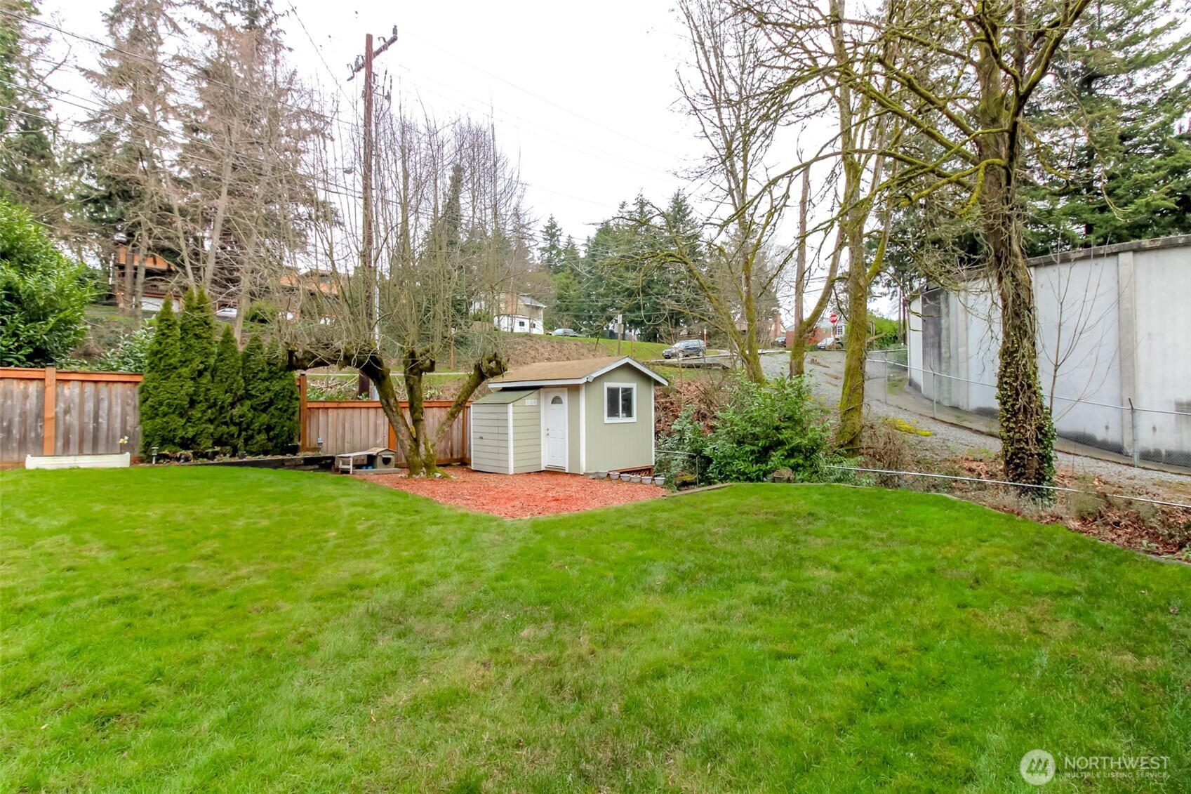 Burien, Washington 98166, United States, 5 Bedrooms Bedrooms, ,3 BathroomsBathrooms,Residential,Pending,81689