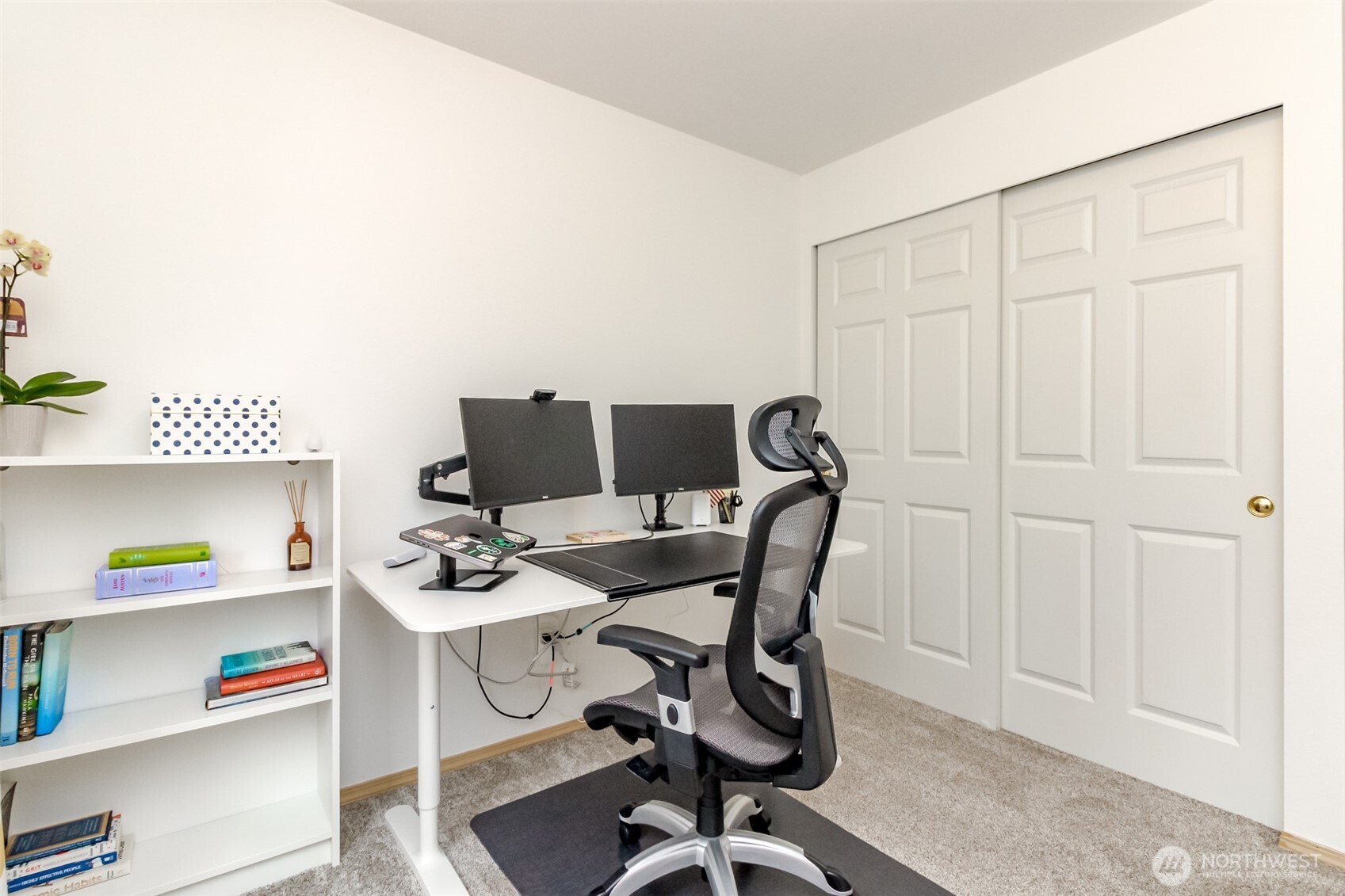 Burien, Washington 98166, United States, 5 Bedrooms Bedrooms, ,3 BathroomsBathrooms,Residential,Pending,81689