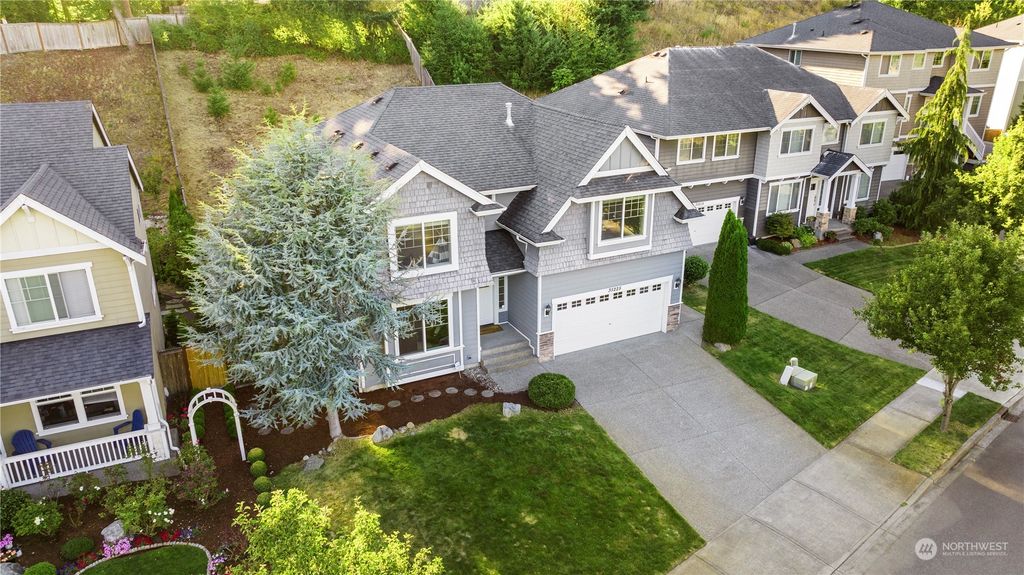 Photo of 35225 4th Place SW, Federal Way, WA 98023 (MLS # 2152517)