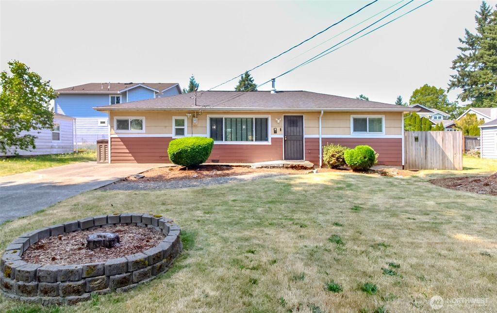 Photo of 17917 116th Avenue SE, Renton, WA 98058 (MLS # 2427444)