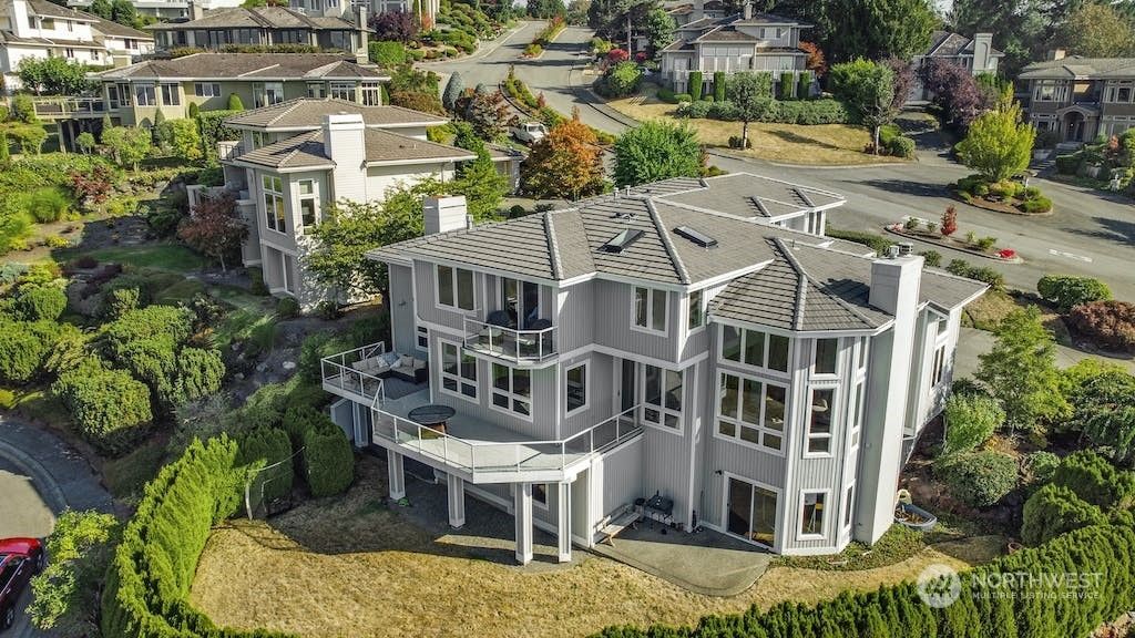 Photo of 15460 SE 60th Place, Bellevue, WA 98006 (MLS # 2003975)