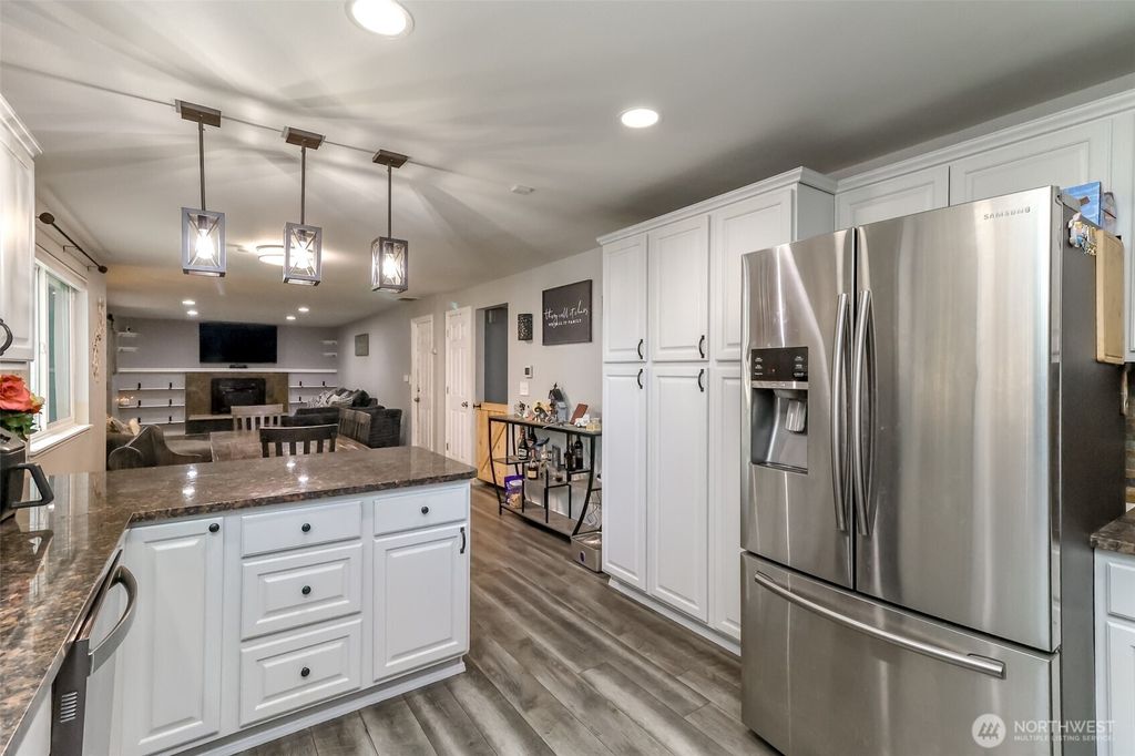 Photo of 15120 108th Avenue E, Puyallup, WA 98374 (MLS # 2521104)