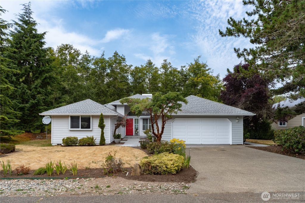 Photo of 70 Fernridge Lane, Port Ludlow, WA 98365 (MLS # 2476737)