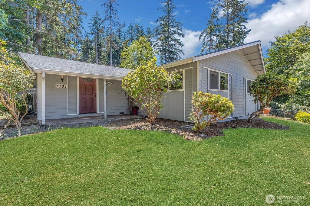 Photo of 3131 S 368th Street, Federal Way, WA 98003 (MLS # 2562271)