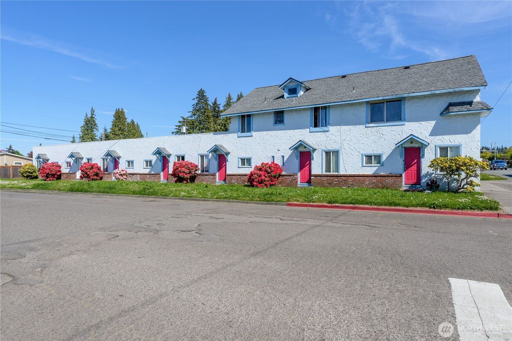Photo of 201 E Liberty Street, Port Angeles, WA 98362 (MLS # 2522985)