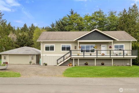 Photo of 112 Margaret Street, Port Ludlow, WA 98365 (MLS # 2487014)