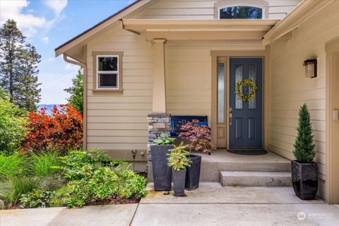 A home in Oak Harbor