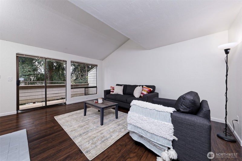 15120 Sunwood Boulevard OO11