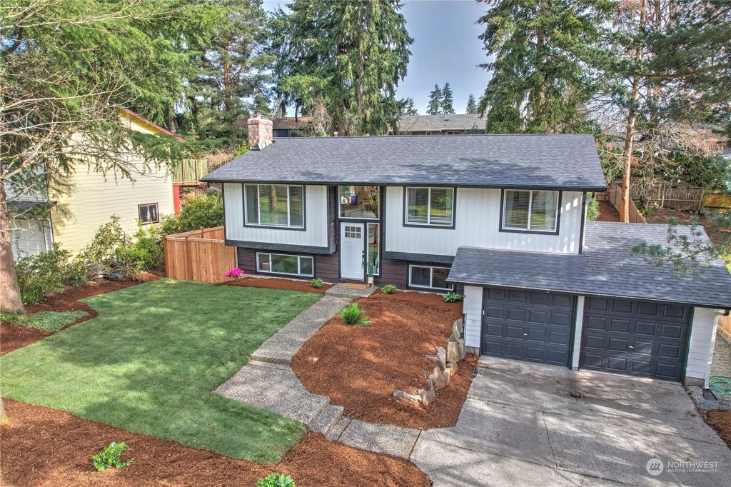 Photo of 14106 125th Place NE, Kirkland, WA 98034 (MLS # 2039781)