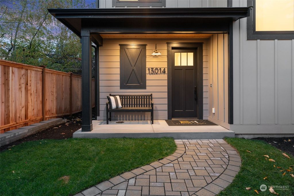 Photo of 13014 NE 112th Street, Kirkland, WA 98033 (MLS # 2311851)