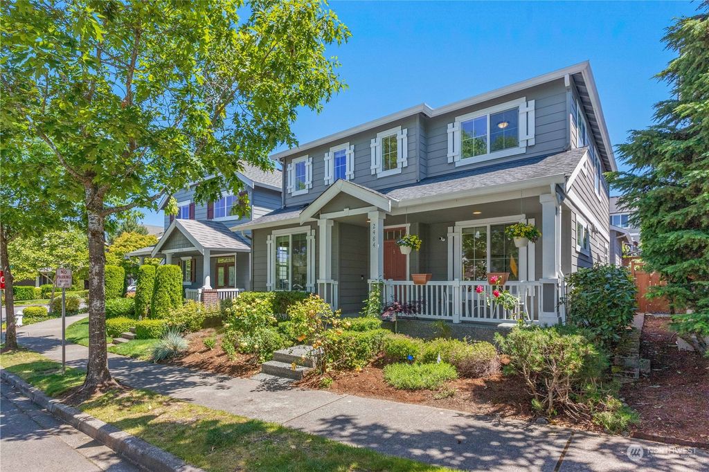 Photo of 2484 30th Avenue NE, Issaquah, WA 98029 (MLS # 2253218)