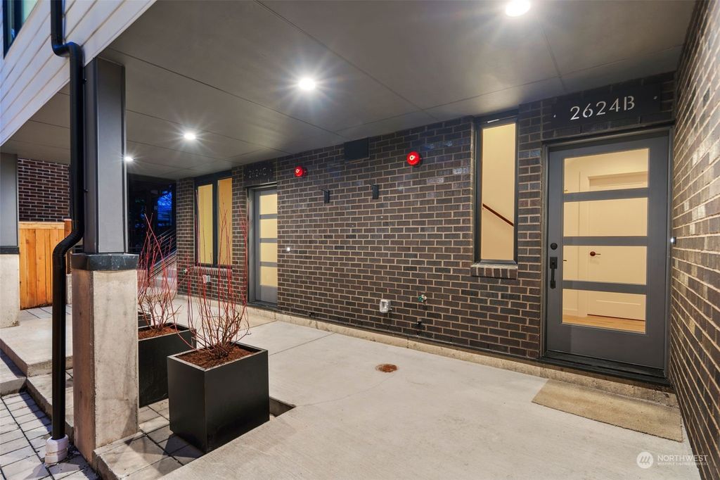 Photo of 2624 Eastlake Avenue E #B, Seattle, WA 98102 (MLS # 2204956)