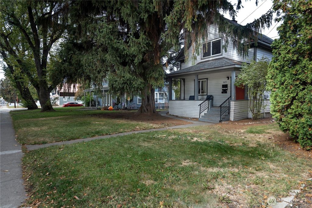 Photo of 603 E 3rd Avenue, Ellensburg, WA 98926 (MLS # 2444659)