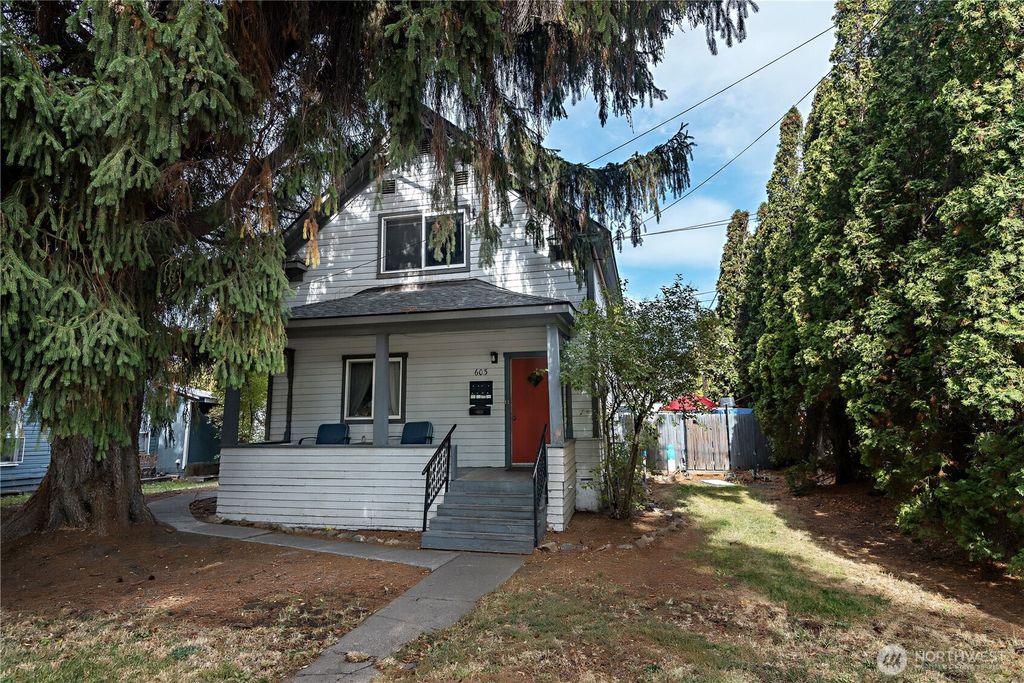 Photo of 603 E 3rd Avenue, Ellensburg, WA 98926 (MLS # 2444659)