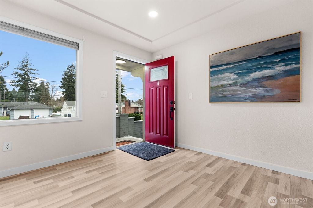 Photo of 3215 N Tyler Street, Tacoma, WA 98407 (MLS # 2468104)