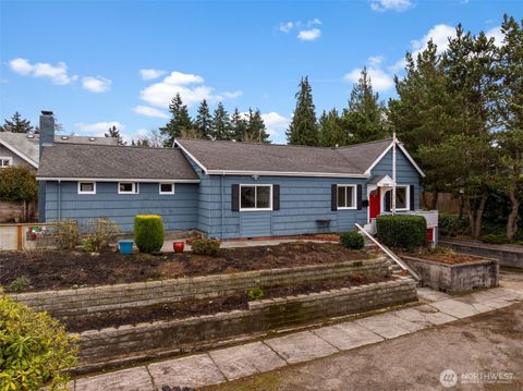 Photo of 3215 N Tyler Street, Tacoma, WA 98407 (MLS # 2468104)