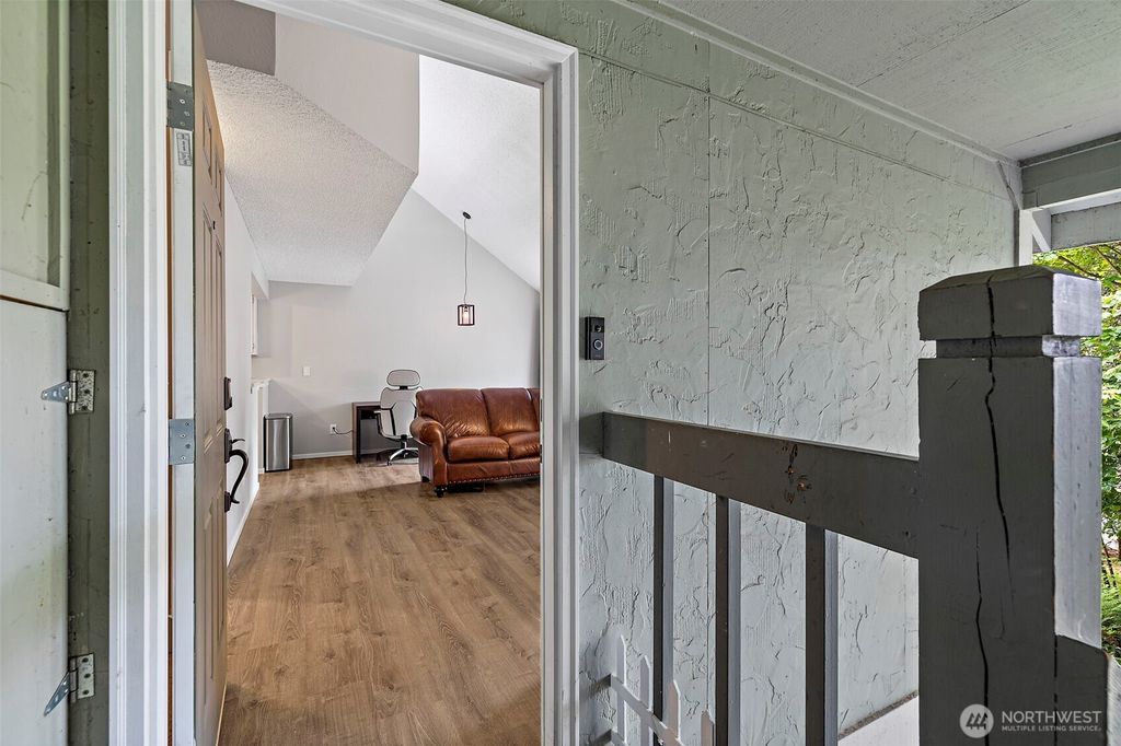 Photo of 111 S 340th Street #Unit F, Federal Way, WA 98003 (MLS # 2520974)