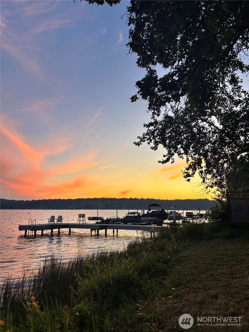 3027 E Lake Sammamish Parkway SE