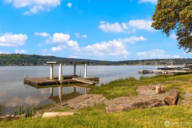 3027 E Lake Sammamish Parkway SE