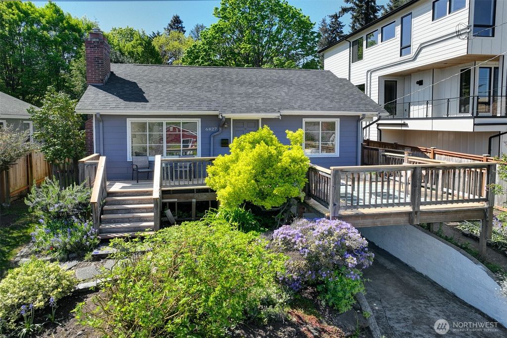 Photo of 6827 36th Avenue NE, Seattle, WA 98115 (MLS # 2515921)