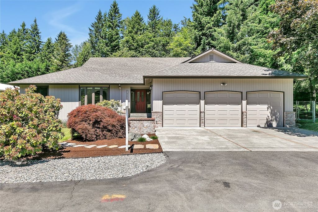 Photo of 18322 SE 140th Street, Renton, WA 98059 (MLS # 2375768)
