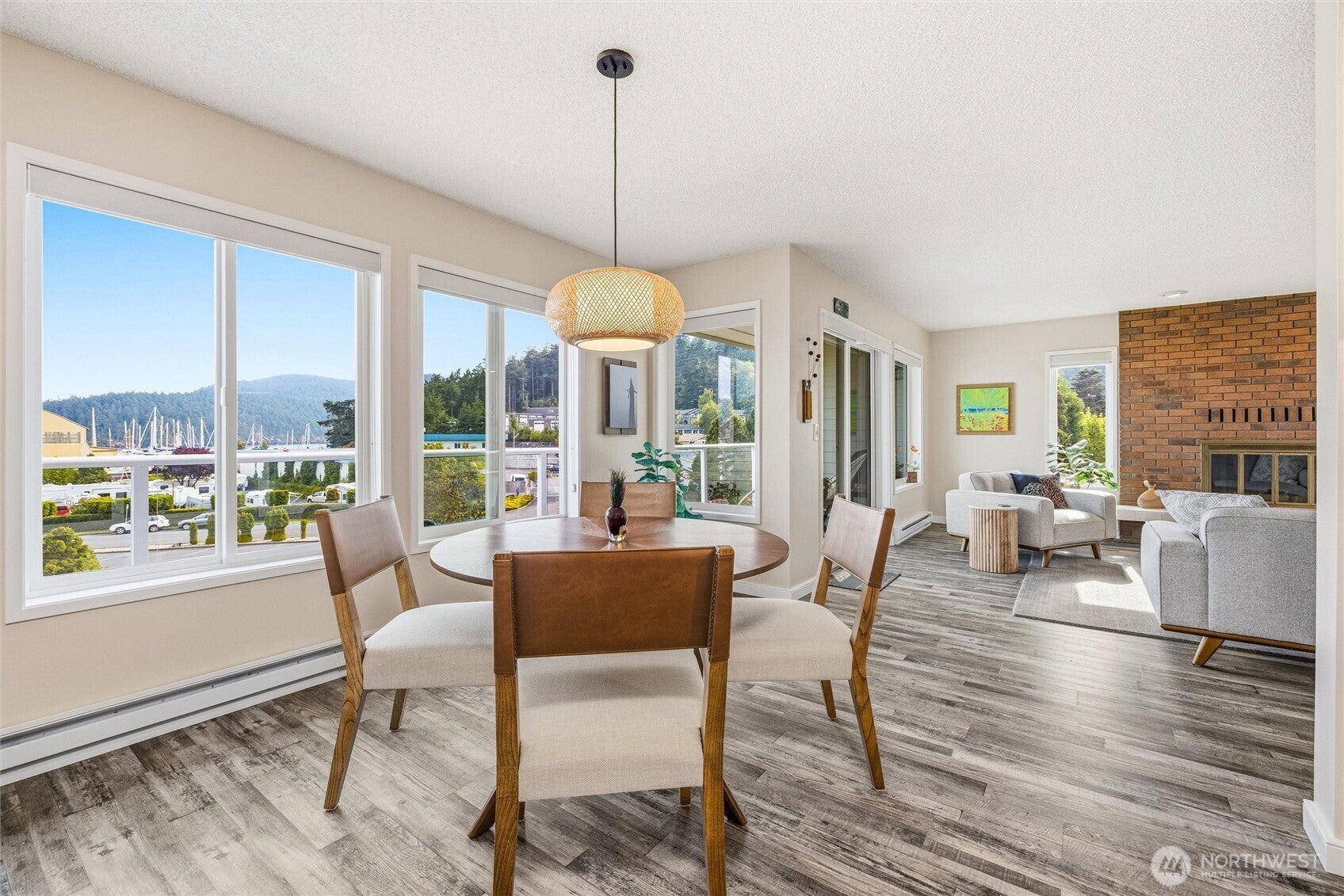 1800 Skyline Way 306