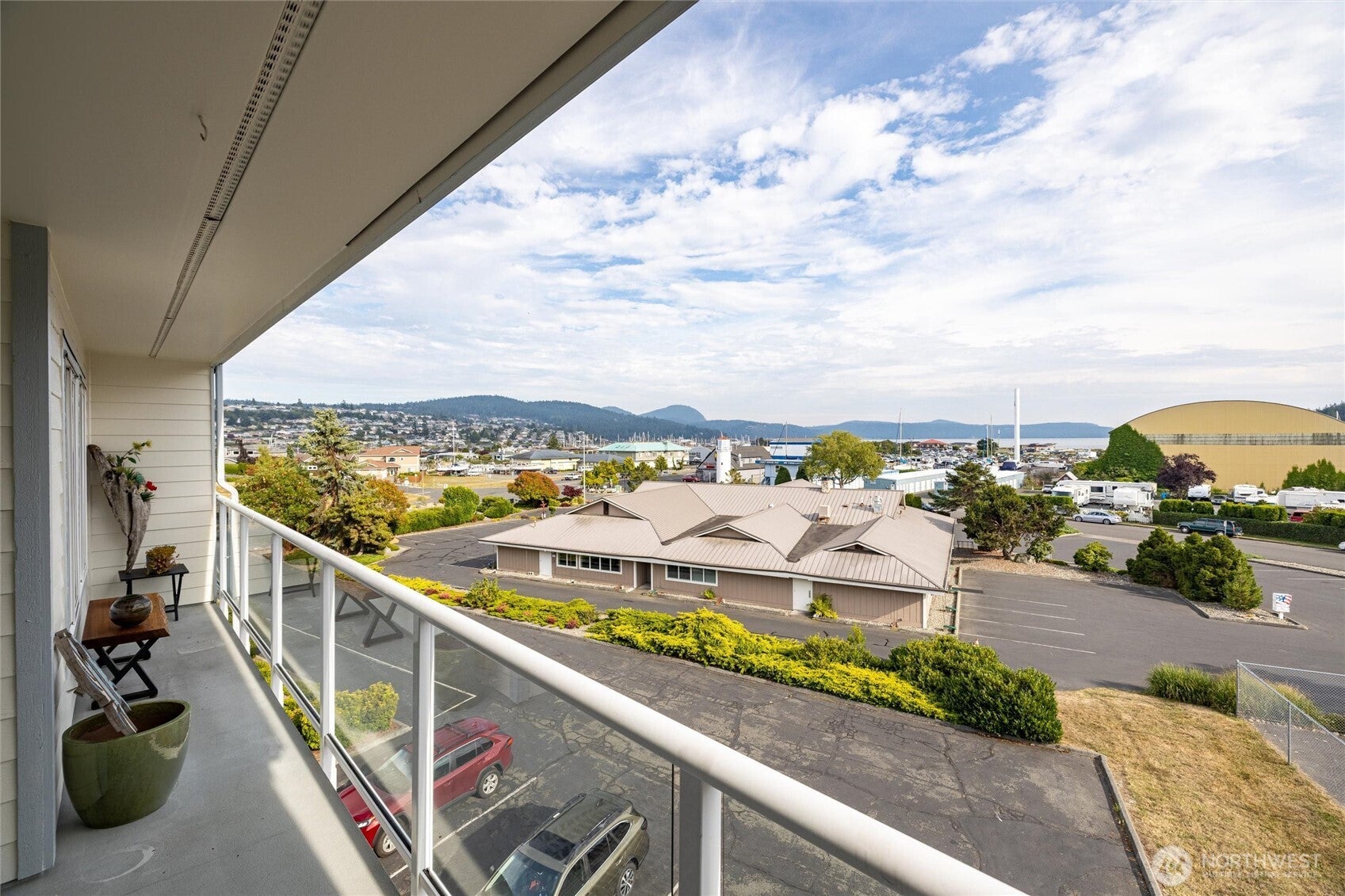 1800 Skyline Way 306