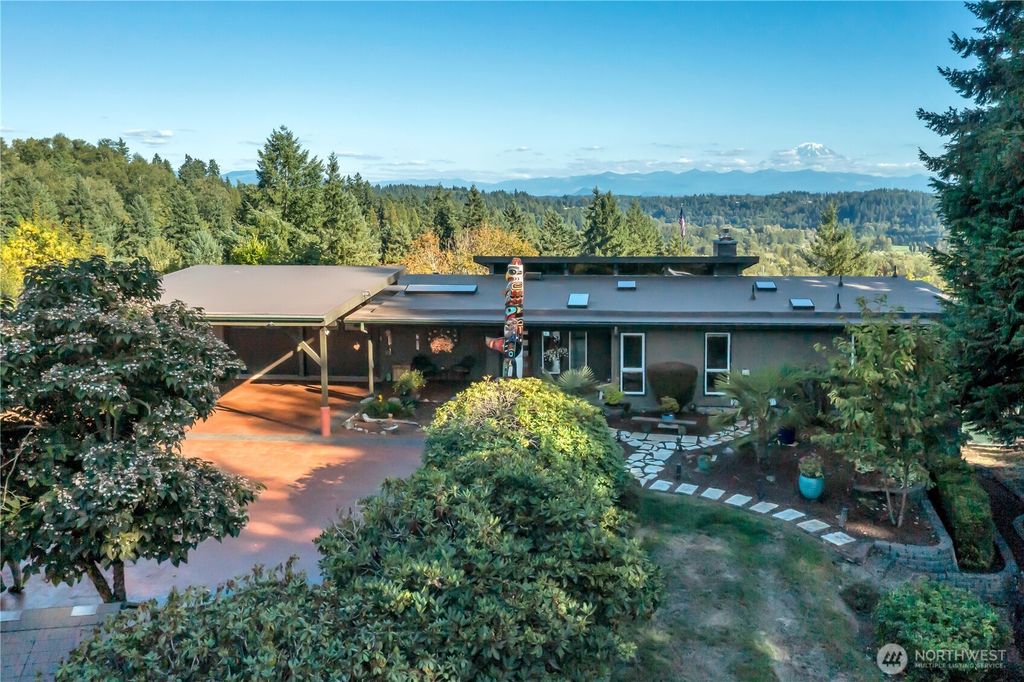 Photo of 11407 SE 326th Place, Auburn, WA 98092 (MLS # 2423207)