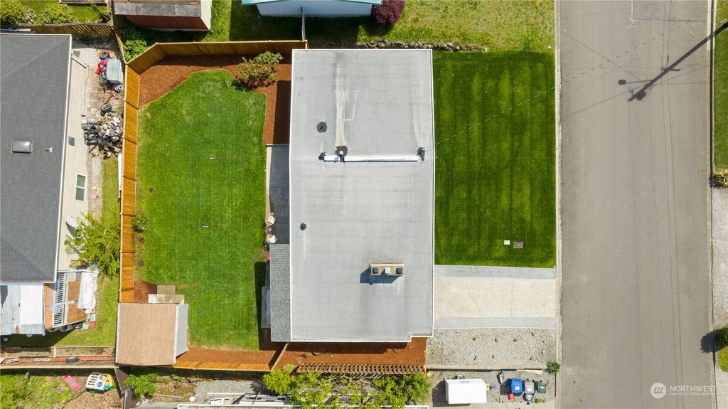 Photo of 3318 NE 11th Street, Renton, WA 98056 (MLS # 2238605)