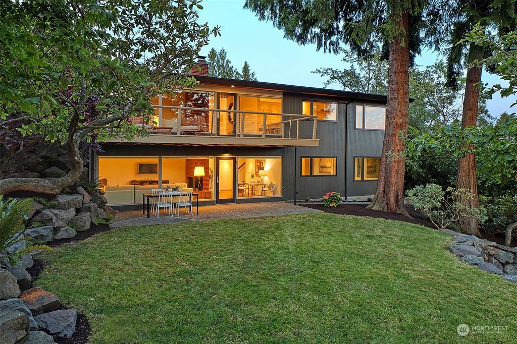 Photo of 5121 SW Pritchard Street, Seattle, WA 98116 (MLS # 2254009)