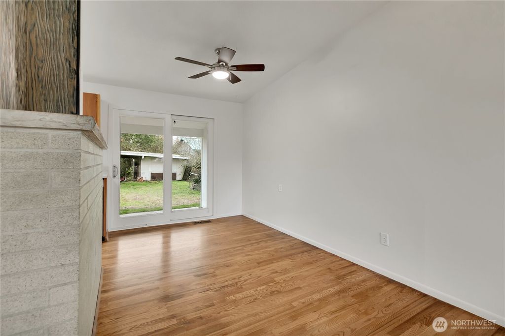 Photo of 1361 S 279th Street, Des Moines, WA 98198 (MLS # 2457495)