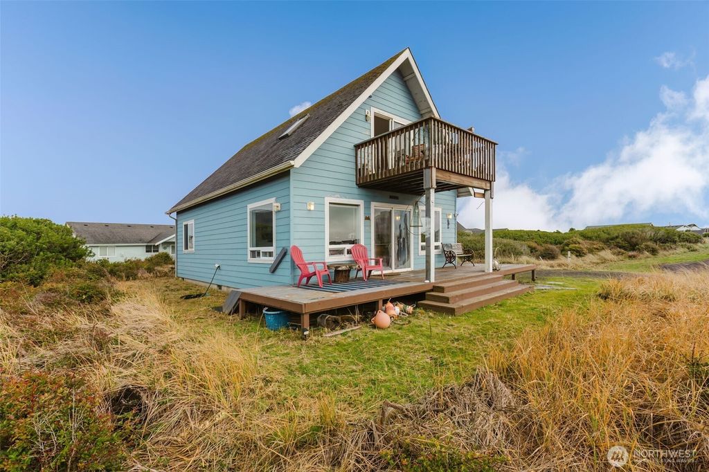 Photo of 1272 Cutlass Court, Ocean Shores, WA 98569 (MLS # 2467706)