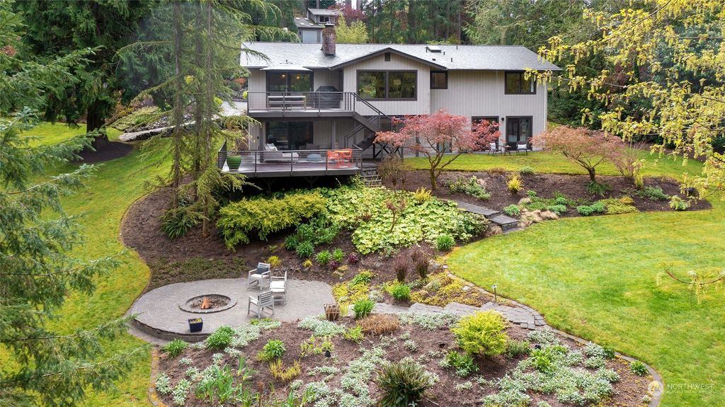 Photo of 21412 SE 16th Place, Sammamish, WA 98075 (MLS # 2220319)