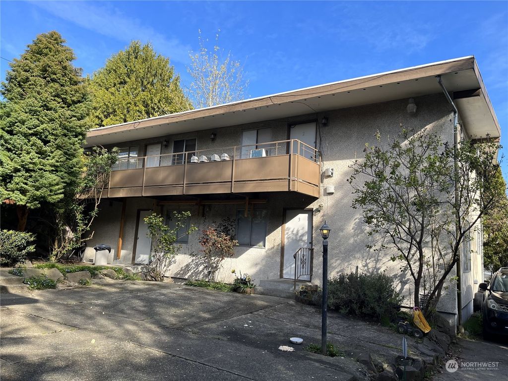 Photo of 9400 Stone Avenue N, Seattle, WA 98103 (MLS # 2239257)