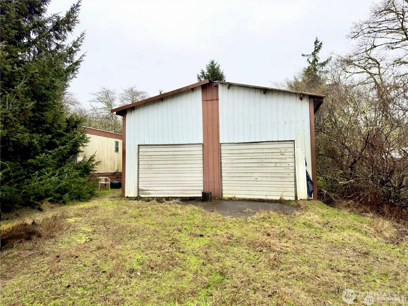 748 Lanyard Court NE