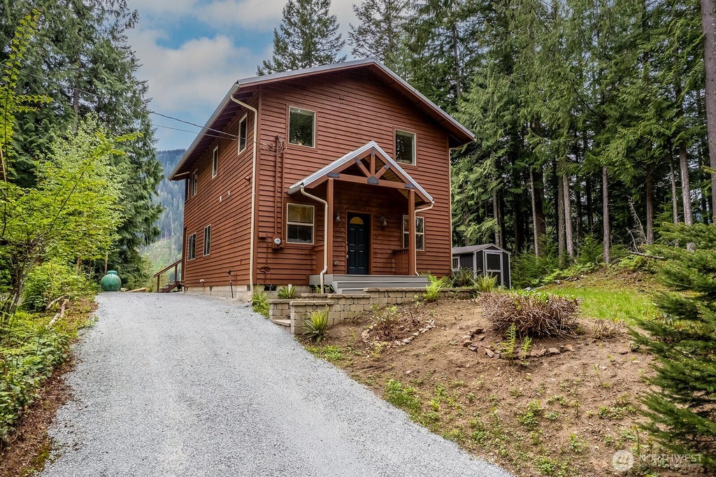 Photo of 33006 Deer Park Lane, Mount Vernon, WA 98274 (MLS # 2576690)