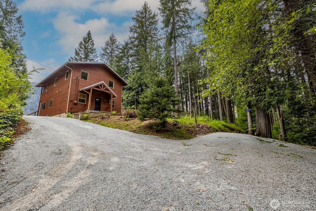 Photo of 33006 Deer Park Lane, Mount Vernon, WA 98274 (MLS # 2576690)