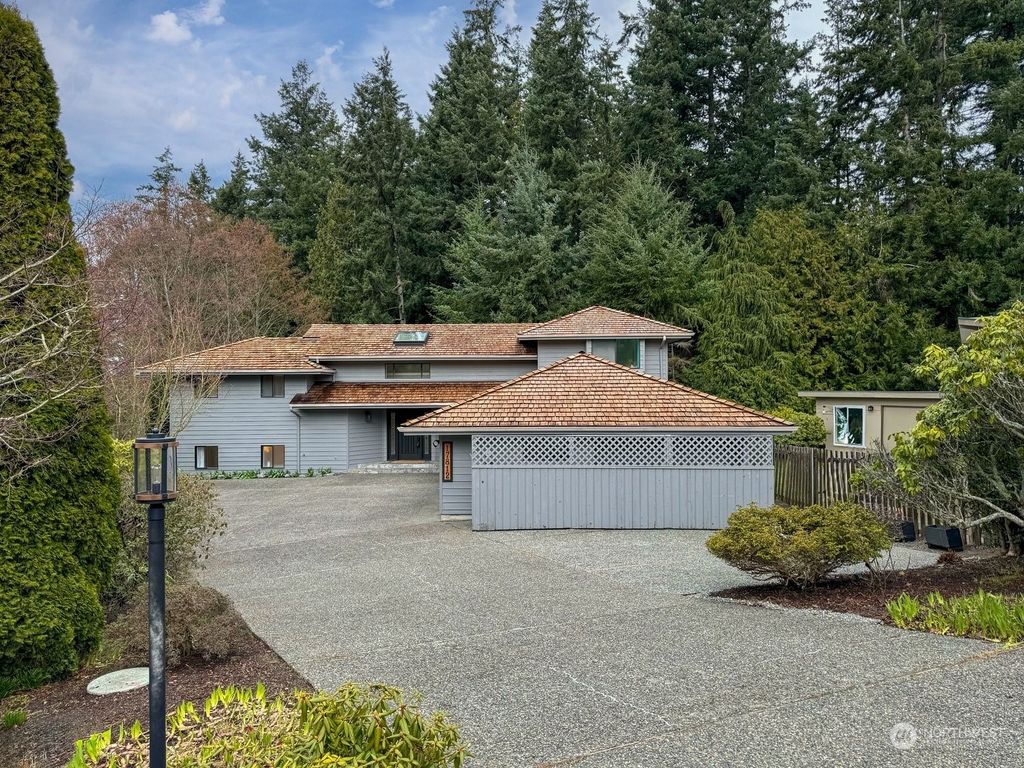 Photo of 17812 73rd Place W, Edmonds, WA 98026 (MLS # 2200668)