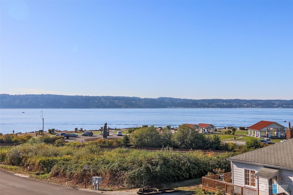 Photo of 305 Washington Avenue, Mukilteo, WA 98275 (MLS # 2162087)
