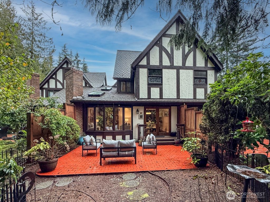 Photo of 1831 SE Mill Fern Drive, Mill Creek, WA 98012 (MLS # 2493793)